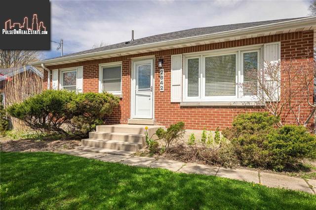 Property 2642 Dundas St main img