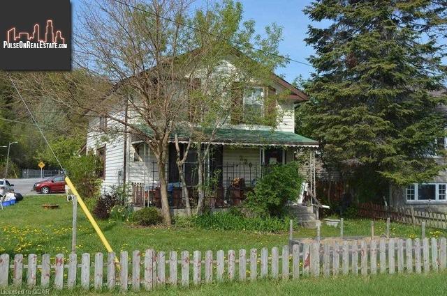 Property 220 Queen St main img