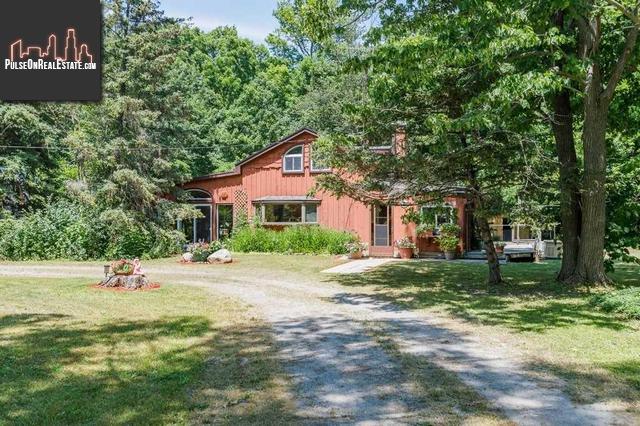 Property 2118 Bowen Rd main img